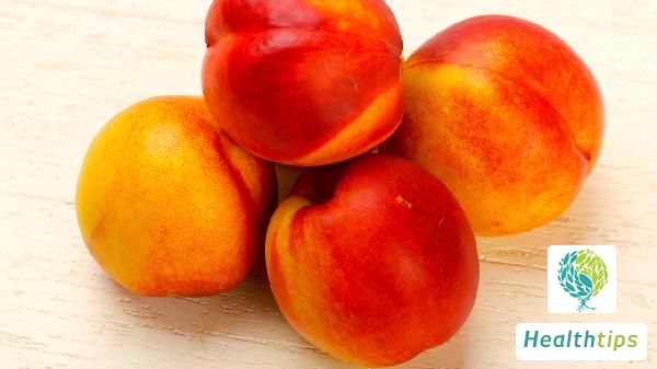 What are the nutritional values, benefits, and effects of nectarines?