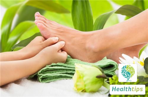 How to Deal with Foot Odor in Girls During Summer?