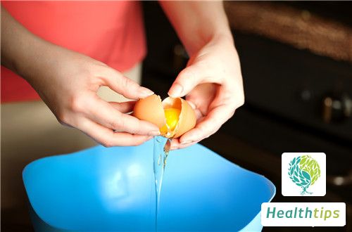 What Are the Benefits of Applying Egg Yolks on the Face?