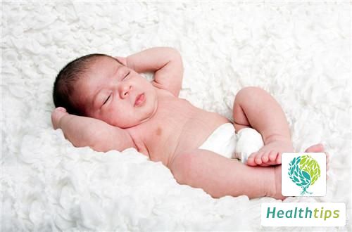 How to Stimulate a Baby to Sneeze?