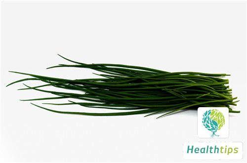 Can I eat garlic chives and carrots together?