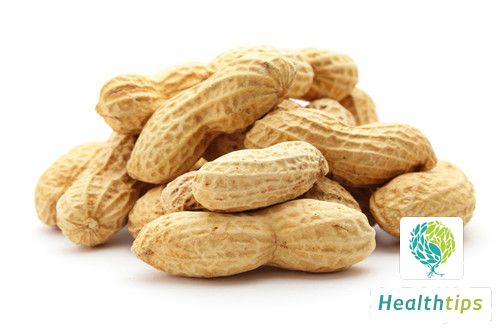 What are the benefits of eating raw peanuts?