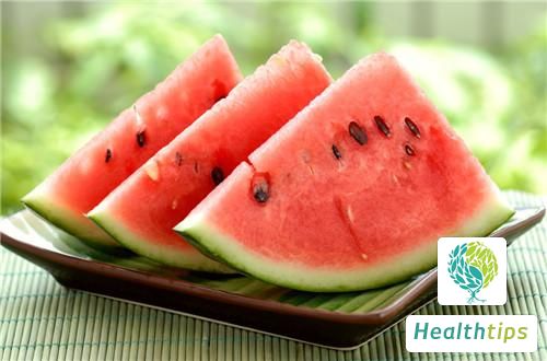 Can watermelon be eaten with seafood?